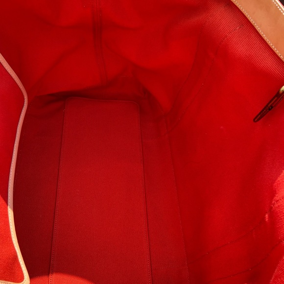 Coach Bleecker legacy Tote. - Picture 9 of 16